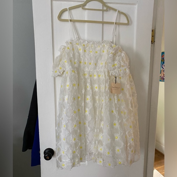 Unique Vintage Smak Parlor Babydoll Daisy Puff Sleeve Off-Shoulder Dress - Picture 6 of 10